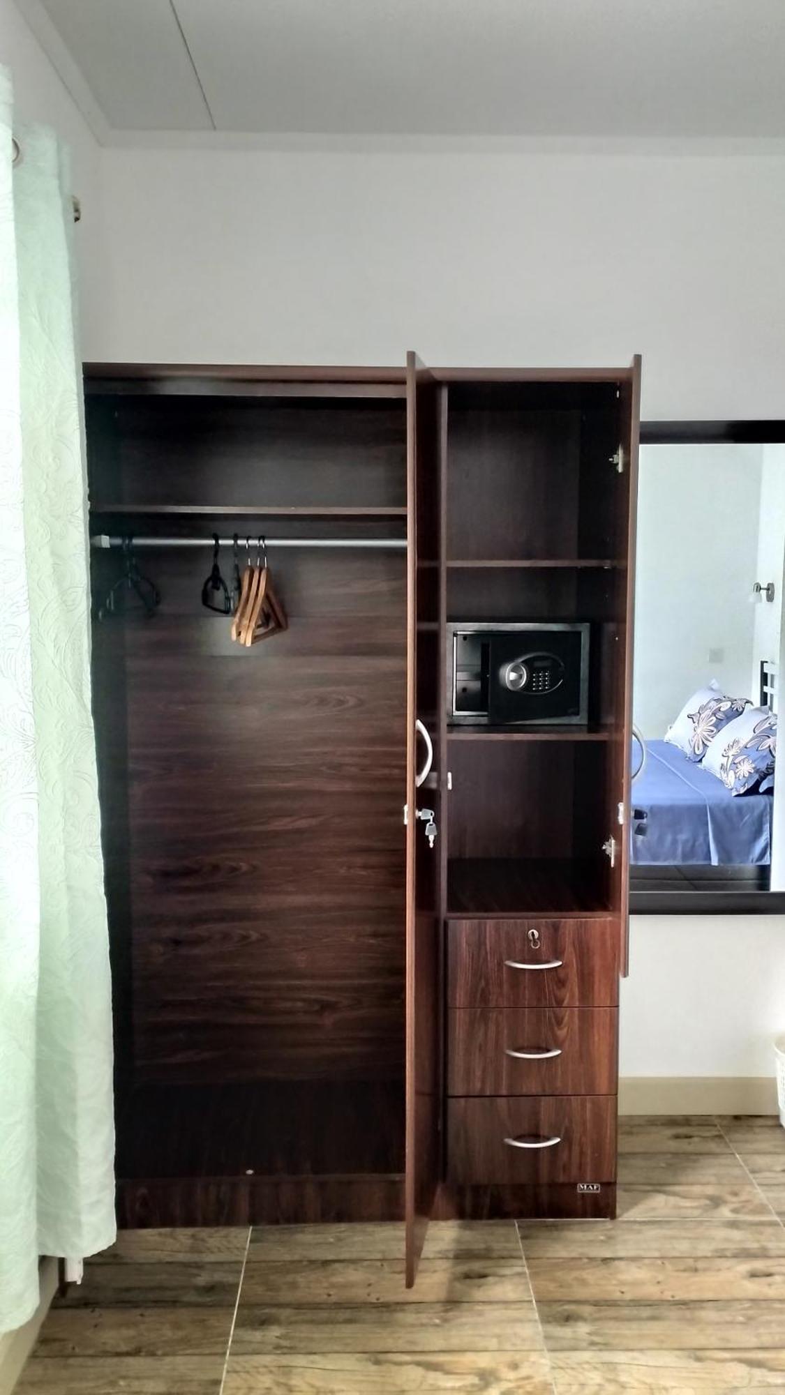 Dovass Self Catering Apartments Takamaka Habitación foto